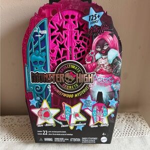 Monster High Skulltimate
Secrets Hauntlywood
Mysteries Catty Noir Doll New
Toy